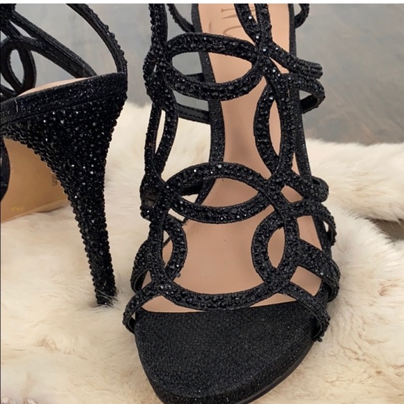 NEW YEAR DRESSES - Picture 7 of 14